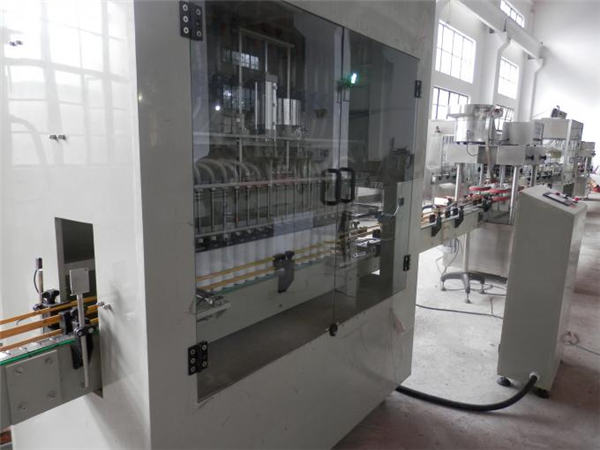 د سټینلیس سټیل بشپړ اتوماتیک بلیچ ډکولو ماشین