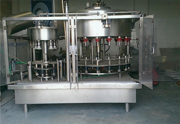 10-سر منفي فشار فشار خوشبو بوتل ډکولو ماشین