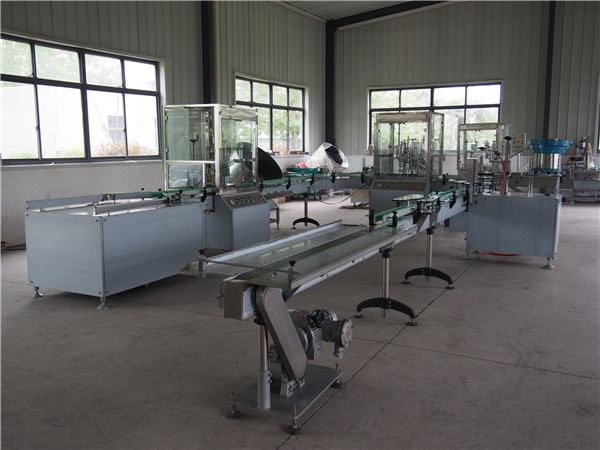 اتومات شیمپو ډکول او کیپینګ لاین