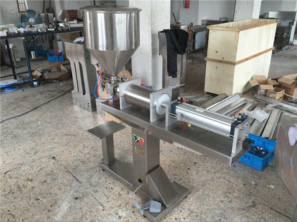 د نیم اتوماتیک واحد - سر د شاتو ډکولو ماشین