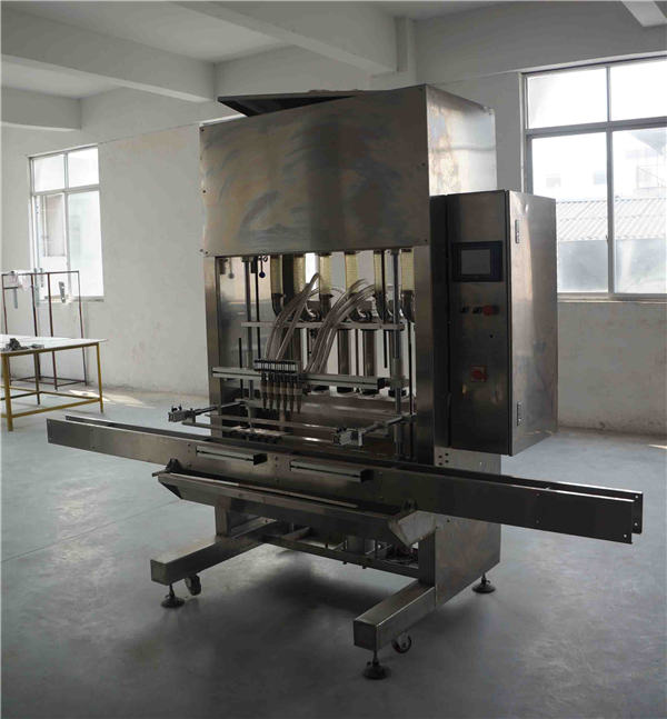 د تیلو ضروري بوتل ډکولو ماشین